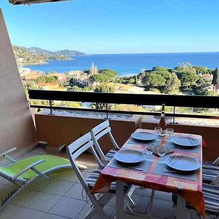 T2 In Saint-Clair - Exceptional View! Rated 3 Apartment Le Lavandou Exterior photo